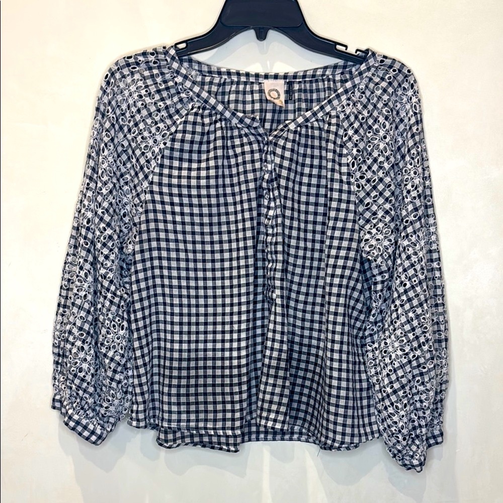 Anthropologie Akemi + kin size M runs L/XL, NWOT, Black & White Gingham Blouse